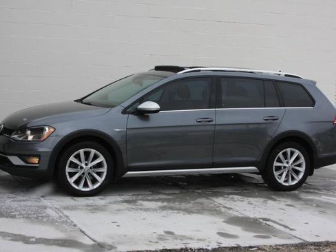 Used 2017 Volkswagen Golf Alltrack SE image 13