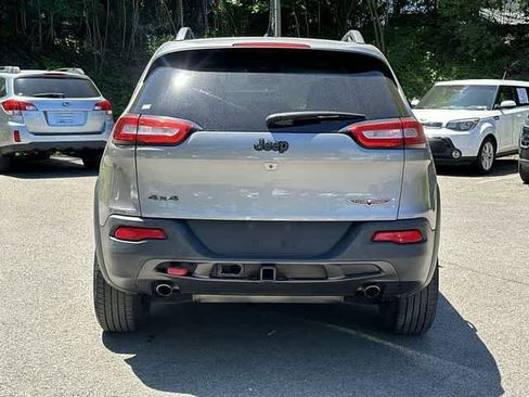 Used 2015 Jeep Cherokee Trailhawk w/ Comfort/Convenience Group AWD/4WD image 4