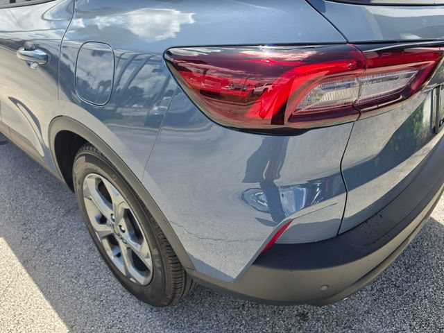 Used 2025 Ford Escape ST-Line w/ Tech Pack #1 FWD image 14