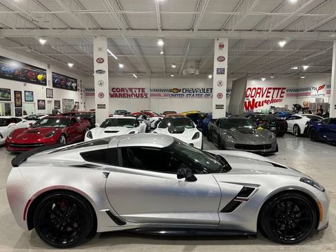 Used 2017 Chevrolet Corvette Grand Sport w/ Carbon Flash Badge Package RWD image 6