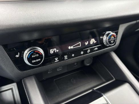 Used 2024 Mitsubishi Outlander SE image 33