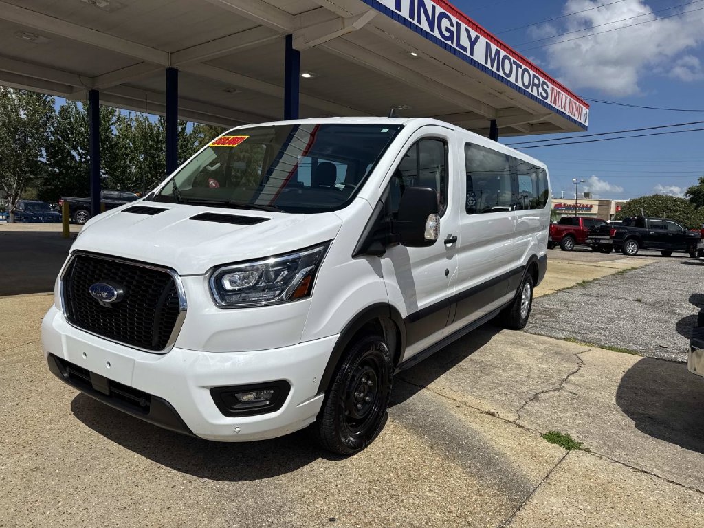 Used 2023 Ford Transit 350 XLT RWD image 3