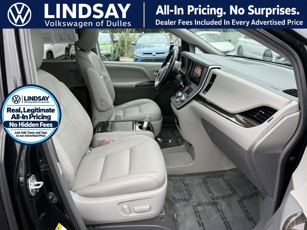 Used 2016 Toyota Sienna XLE Premium w/ Protection Package FWD image 12