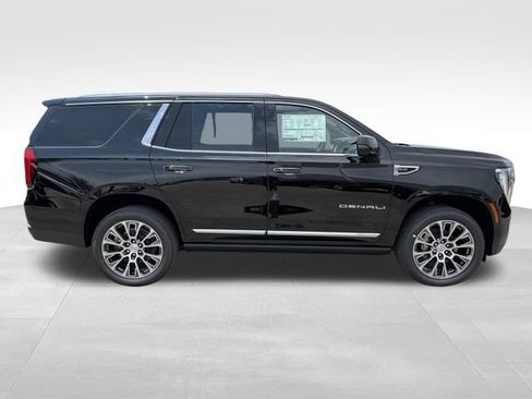 New 2026 GMC Yukon Denali w/ Denali Reserve Package AWD/4WD image 8