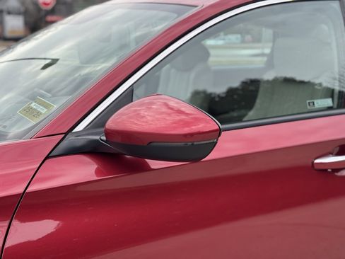 Used 2018 Honda Accord Touring image 15