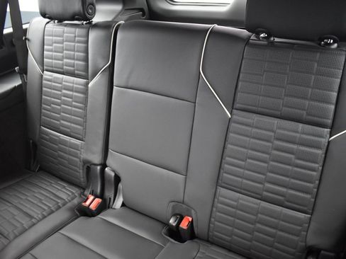 Certified 2026 Cadillac Escalade ESV V w/ LPO, ONYX Package image 31