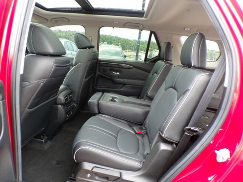 Used 2025 Honda Pilot Elite image 19
