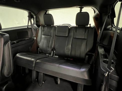 Used 2019 Dodge Grand Caravan GT FWD image 31