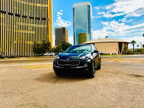 Used 2020 Kia Sportage EX w/ EX Technology Package AWD/4WD image 4