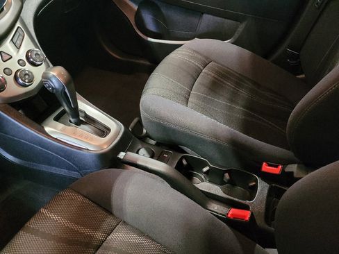 Used 2016 Chevrolet Sonic LT FWD image 26