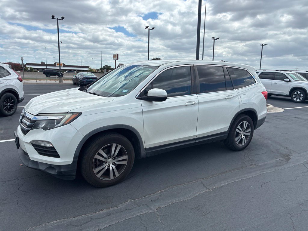 Used 2017 Honda Pilot EX image 1