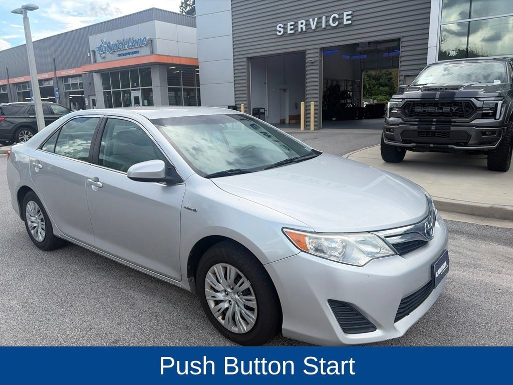 Used 2013 Toyota Camry LE FWD image 3