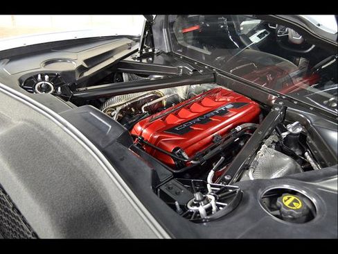 Used 2024 Chevrolet Corvette Stingray Premium Cpe w/ 3LT RWD image 19