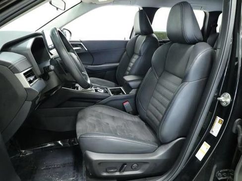 Used 2023 Mitsubishi Outlander SE FWD image 24