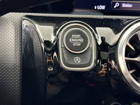 Used 2023 Mercedes-Benz CLA 250 image 27