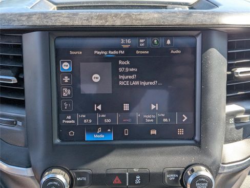 Used 2024 RAM 2500 Big Horn image 25