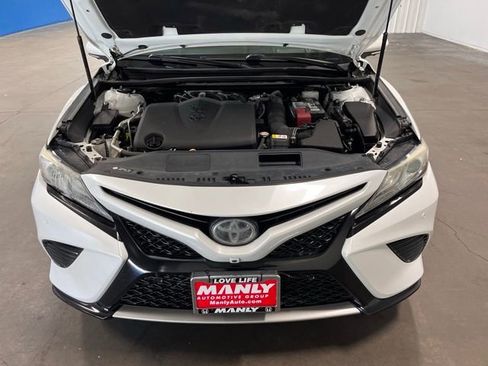 Used 2019 Toyota Camry XSE image 9