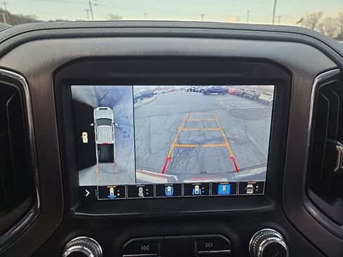 Used 2023 GMC Sierra 3500 Denali w/ Denali Black Diamond Edition AWD/4WD image 25