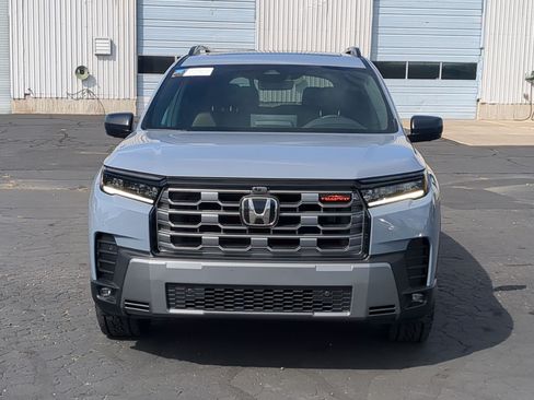 Used 2026 Honda Pilot TrailSport image 11