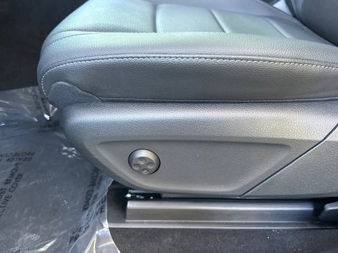 Certified 2025 Mercedes-Benz GLE 450e 4MATIC image 14