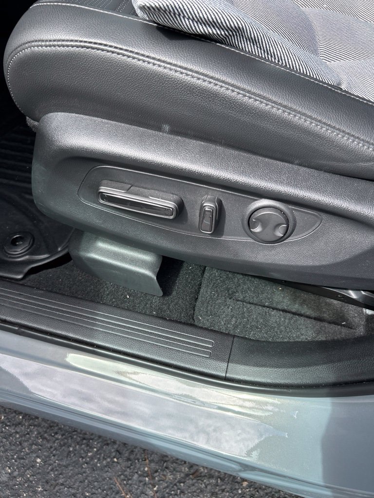 Used 2026 Honda CR-V EX-L image 12