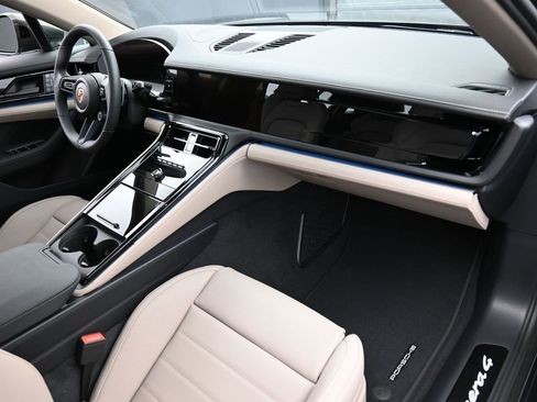 New 2026 Porsche Panamera 4 image 31