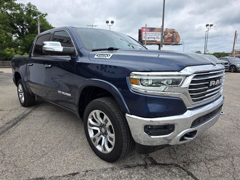 Used 2019 RAM 1500 Limited AWD/4WD image 3
