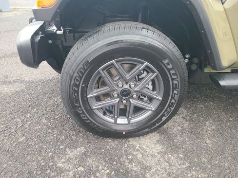 New 2026 Jeep Gladiator Sport image 10