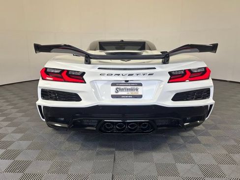 Used 2023 Chevrolet Corvette Z06 w/ Z07 Performance Package RWD image 34