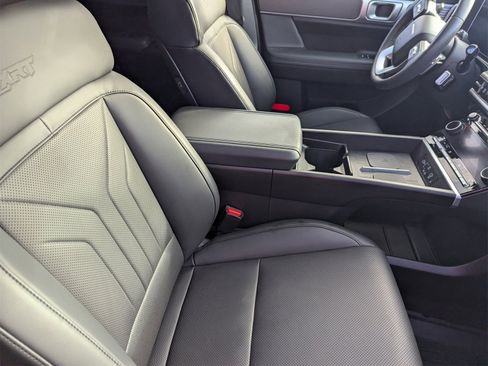 Used 2024 Hyundai Santa Fe XRT image 10