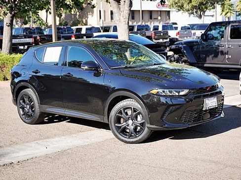 Certified 2024 Dodge Hornet R/T w/ Tech Pack w/o Parking image 3