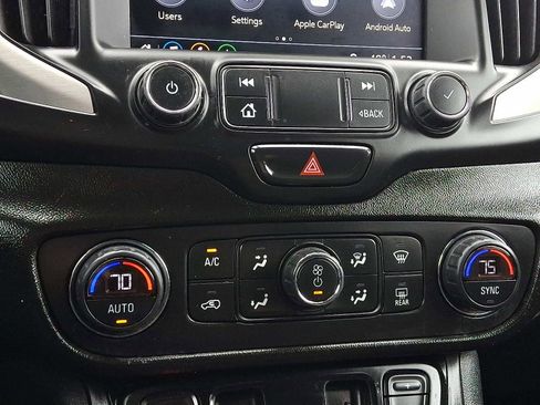 Used 2019 GMC Terrain SLE w/ Driver Convenience Package AWD/4WD image 15