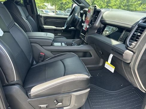 New 2026 RAM 2500 Limited AWD/4WD image 15