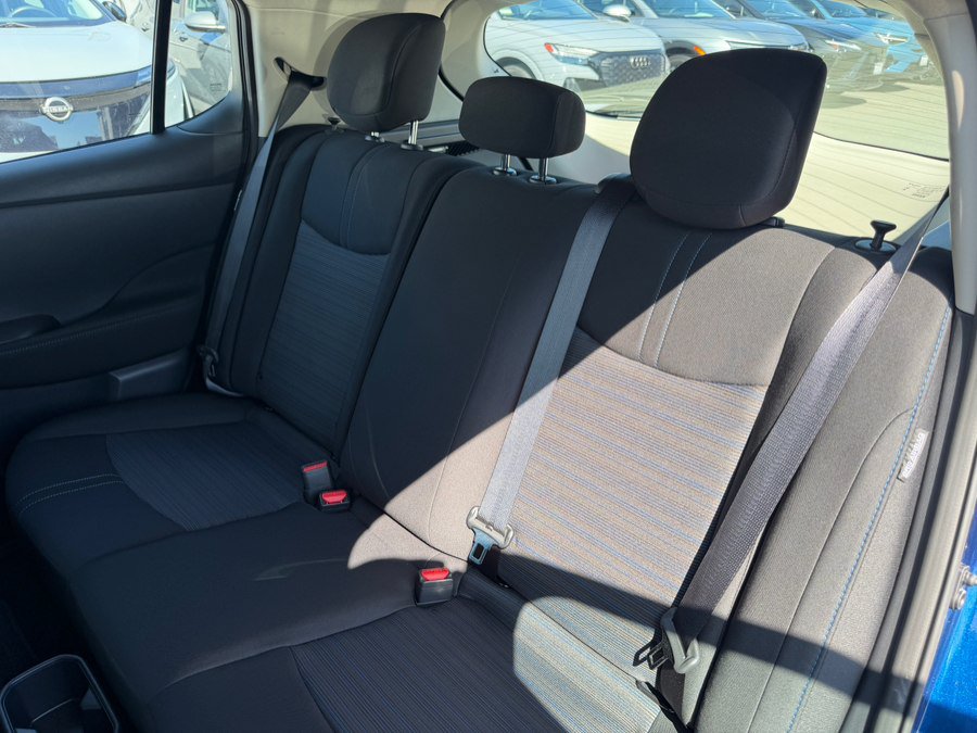 Used 2025 Nissan Leaf S FWD image 36
