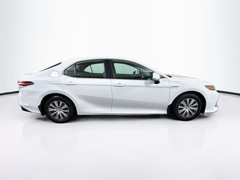 Used 2020 Toyota Camry LE FWD image 8