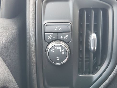 Used 2022 Chevrolet Silverado 1500 W/T RWD image 24