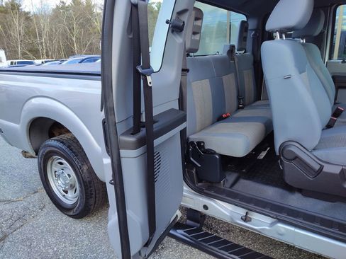 Used 2011 Ford F250 XL w/ PWR Equipment Group image 18