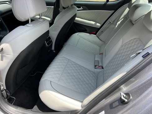 Used 2025 Genesis G70 3.3T Advanced w/ Sport Prestige Package RWD image 17