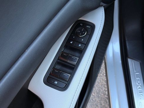 Certified 2024 Lexus RX 350 Premium w/ Accessory Package (Z1) image 28