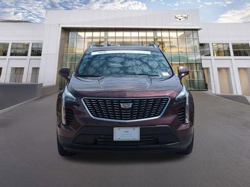 Used 2023 Cadillac XT4 Luxury w/ Cold Weather Package FWD image 2