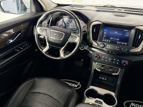 Used 2022 GMC Terrain Denali image 29