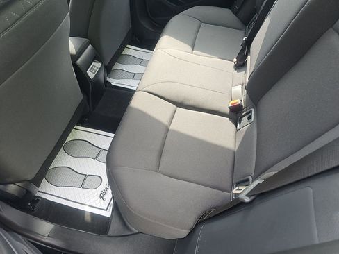 Used 2025 Toyota Corolla LE image 4