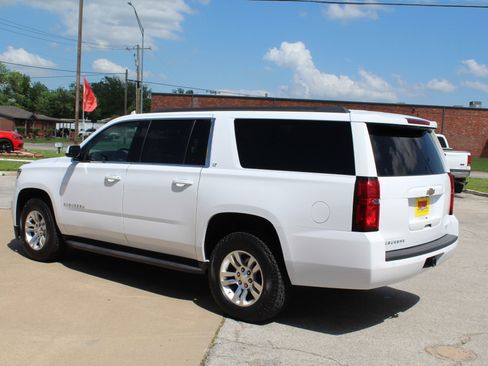 Used 2019 Chevrolet Suburban LT AWD/4WD image 8