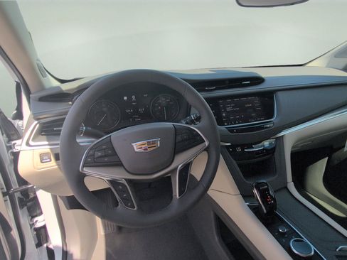New 2026 Cadillac XT5 Premium Luxury FWD image 11