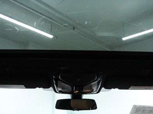 Certified 2023 BMW 530e w/ Premium Package image 12