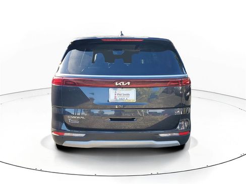 Certified 2023 Kia Carnival LX image 5
