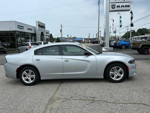 Used 2023 Dodge Charger SXT image 2