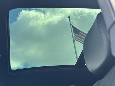 Used 2018 Porsche Macan S image 27