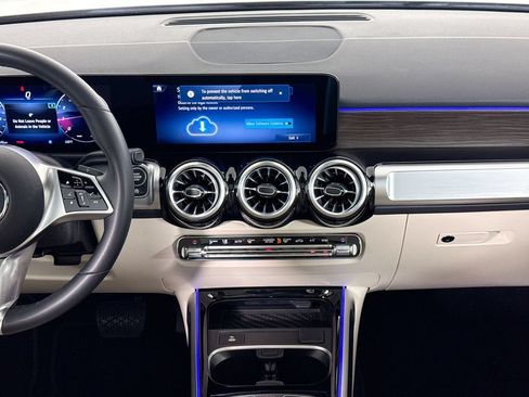 Used 2026 Mercedes-Benz GLB 250 image 14