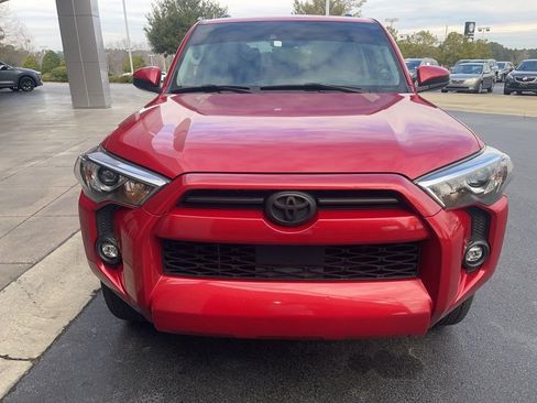 Used 2021 Toyota 4Runner SR5 image 2